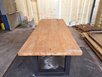 Tafel Oud Iep 250x95x5cm Metalen U-poten