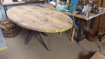 Tafel Oud Vuren Ovaal 220x120x4 Metaal Spinpoot